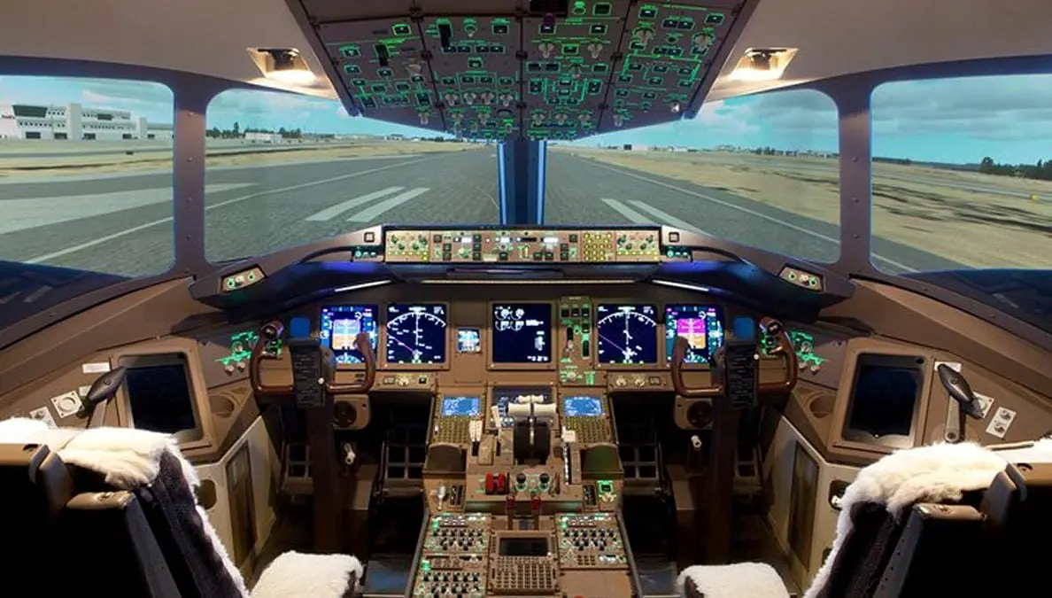 A glimpse of the Peninsula Tokyo flight simulator experience A screenshot of the Peninsula Tokyo flight simulator screen